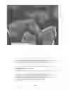 Fig. 02 - Single crystal CBN featuring micro-fracturing during grinding